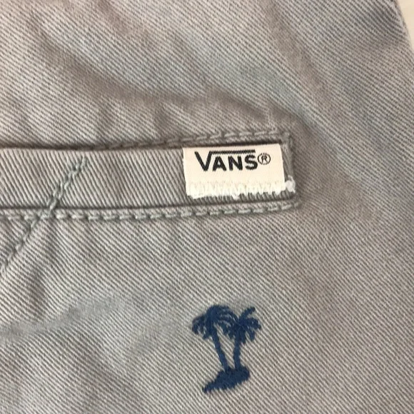 Young Men’s Vans Shorts - Picture 7 of 11